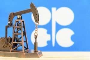 ОПЕК заключила новую сделку по сокращению добычи нефти