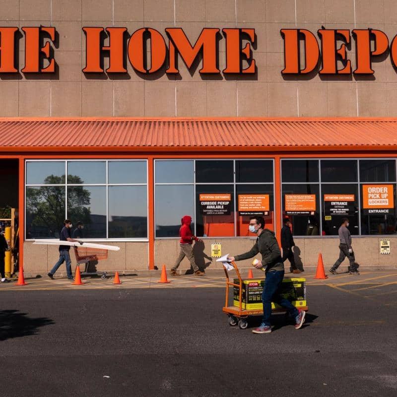 Home Depot увеличила квартальную прибыль