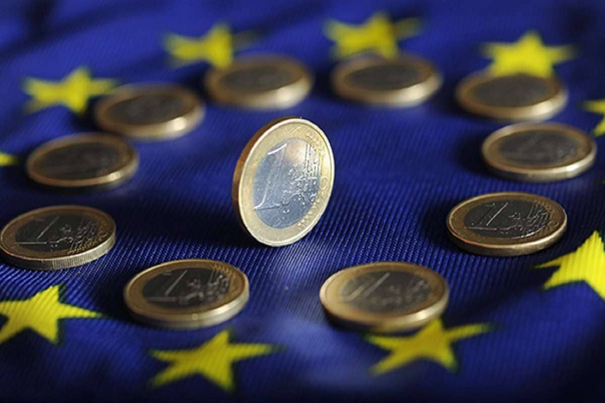 Еврозона: инфляция в январе составила 0,9%