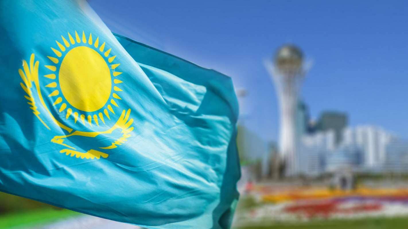 Казахстан планирует занять 8,1 миллиардов долларов