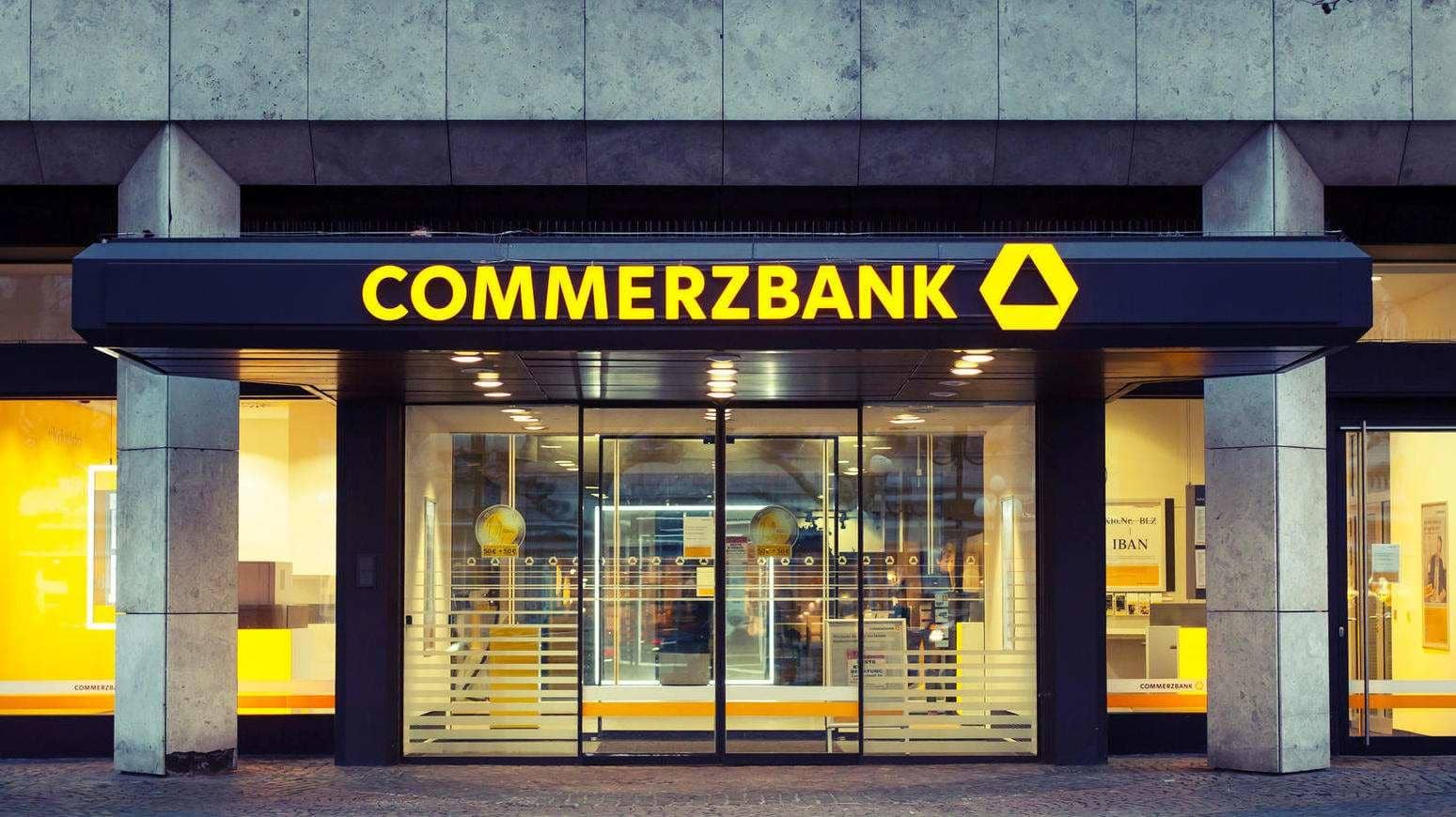 Commerzbank получил убыток в $3,3 млрд
