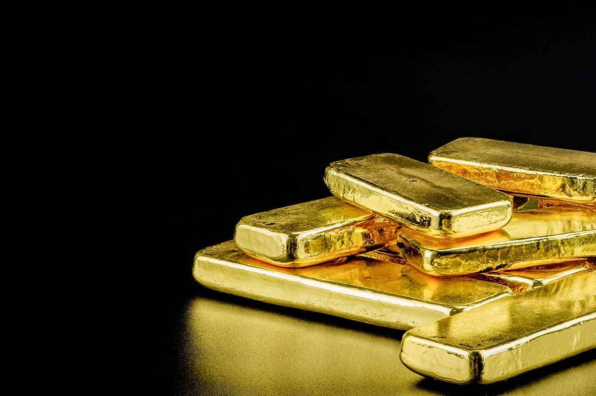 Золото продолжает падать в цене