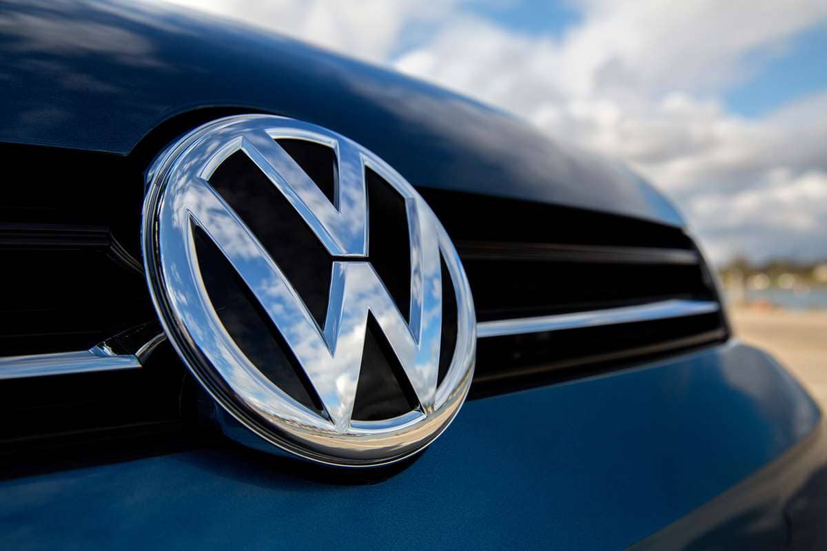 Volkswagen планирует выпускать в Европе аккумуляторы