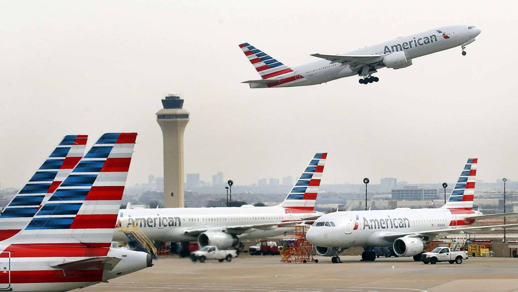 American Airlines увеличила программу заимствований