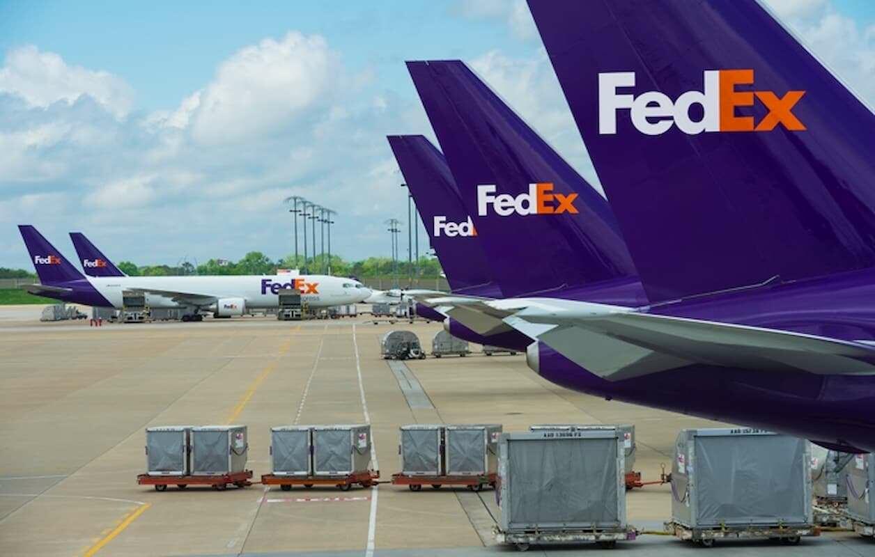 Nike и FedEx, покорившие Америку
