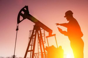 Нефть дорожает на заявлении министерства энергетики США