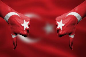 Турецкая лира снова падает