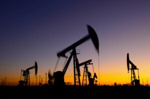 Oil prices rise amid weakening concerns over the omicron
