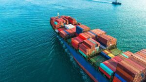 Maersk завершит все операции с контейнерами из РФ до конца апреля